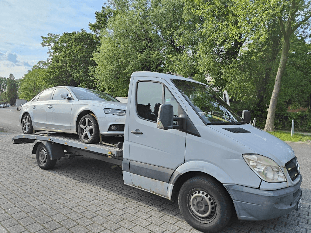 Onkel's Abschleppdienst