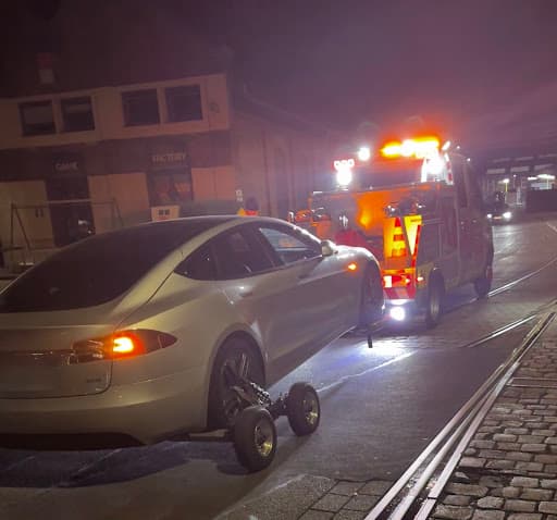 Sven Klahr GmbH & CoKG 24h Abschlepp-, Pannen- und Bergungsdienst f. PKW/ LKW — Kundenfoto