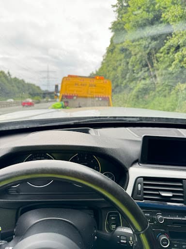Abschleppdienst PKW & Bus — Kundenfoto
